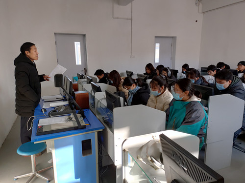 首开教育心系学子：免费为高考学生作英语听力辅导