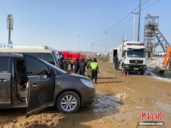 直击山东金矿爆炸事故救援现场