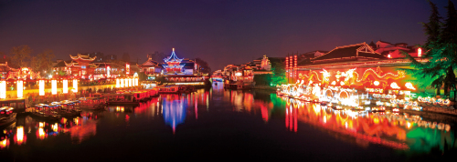 市十六届人大四次会议隆重开幕