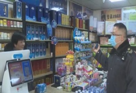 “大头娃娃”事件追踪：江苏多地检查涉事产品