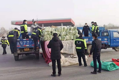 临沂小伙夜驰550公里运菜援河北