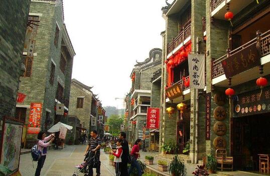 在城乡建设中，如何加强历史文化遗产保护