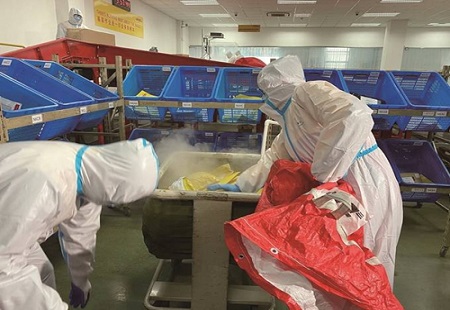 南京：国际快件落地后无死角全面消杀