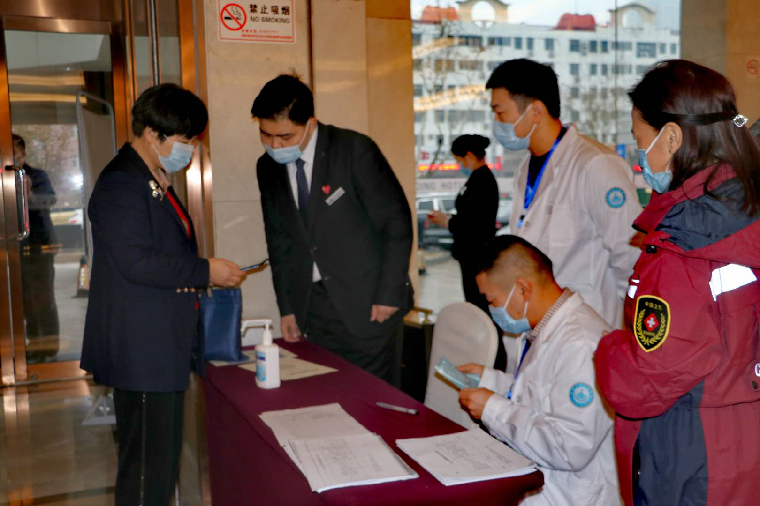 今天，菏泽市政协委员报到！菏泽进入“两会时间