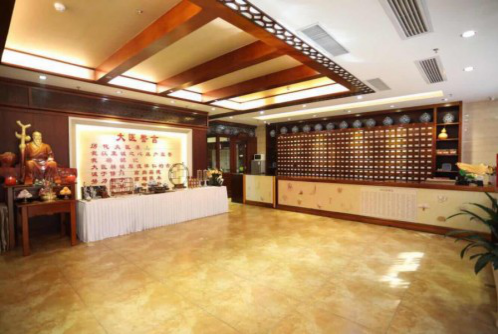 走进芪源药业：让中医药结合美业焕发现代生机