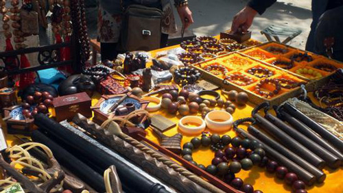 经济观察：万亿元级“文玩市场”加速触网“破圈”