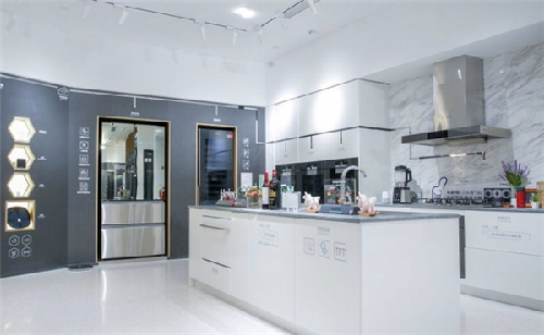 突破高端第一，卡萨帝冰箱以最快增速持续保持行业引领