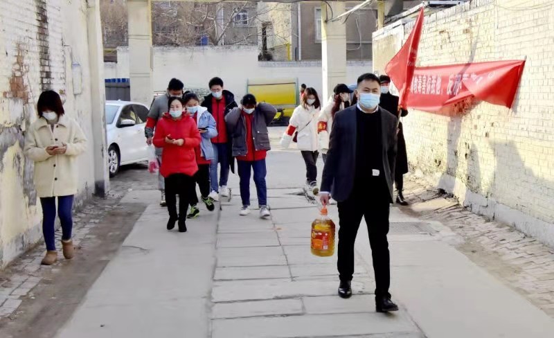 德州市德城区德苑社区联合新街口义工志愿者慰问革命前辈