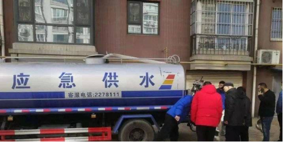 视业主为家人！夜半停水，德州长江物业紧急举措解民忧