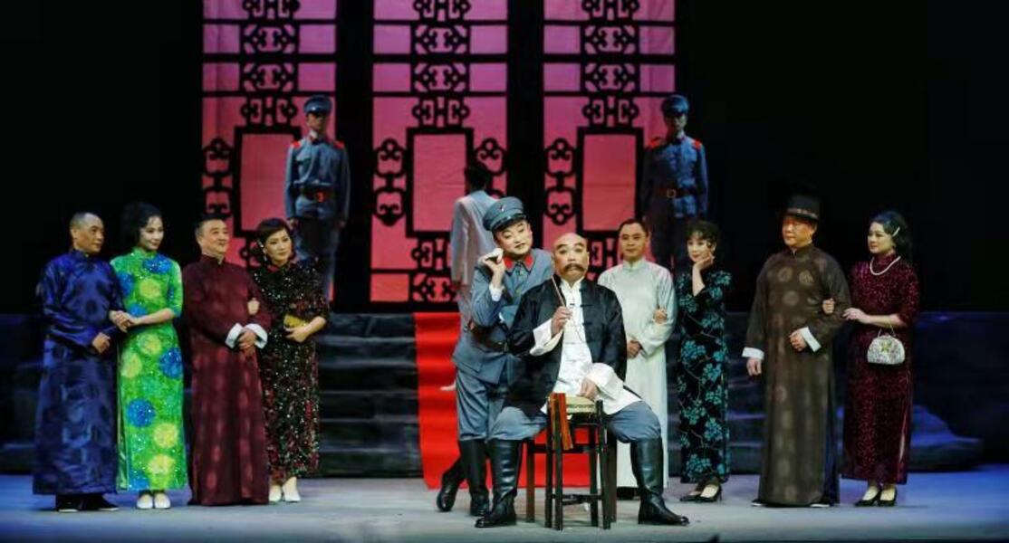 川剧如何在波浪式前进中振兴