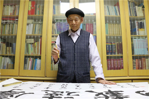 多】以笔为骨铸墨魂,德艺双馨写人生——访临沂著名书法家高庆荣先生