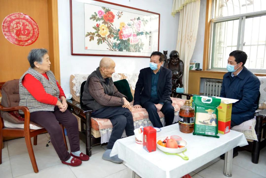 德州市人民医院领导班子开展春节走访慰问活动