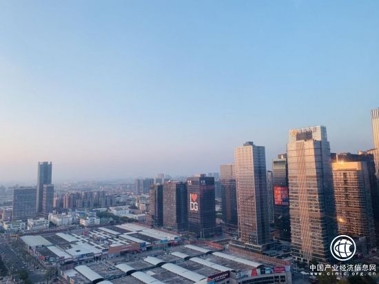 东莞企业邀请市民坐直升机俯瞰城市美丽画卷