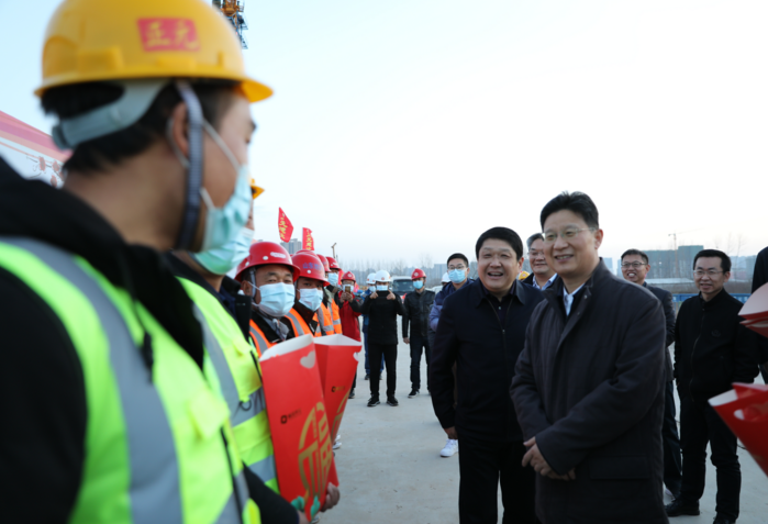 就地过年 暖在身边 | 孟庆斌和就地过年务工人员一起过大年