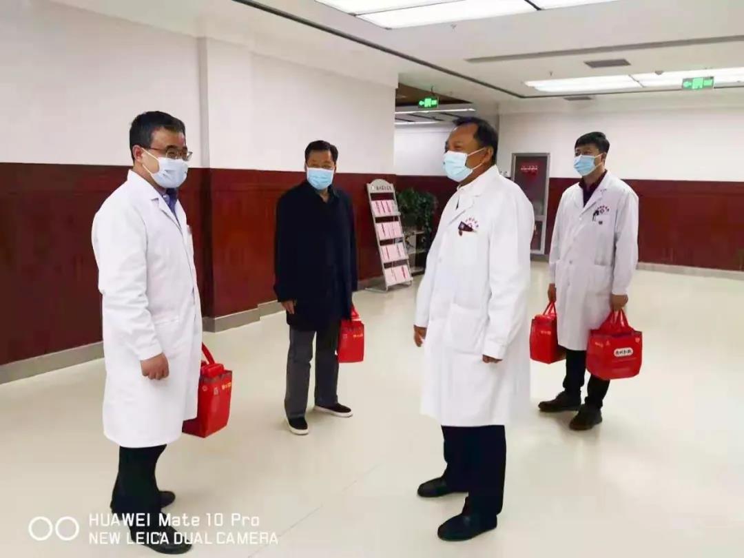 新春送祝福 | 德州联合医院院领导走访慰问医护人员