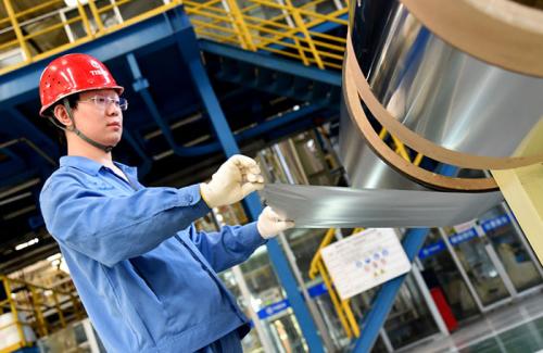 “手撕钢”见证中国制造实力