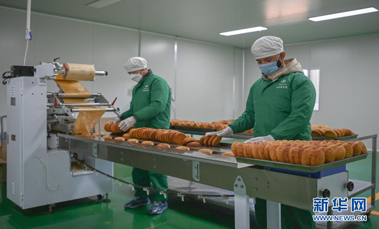 四川阿坝：研发黑青稞食品 打造特色学生早餐