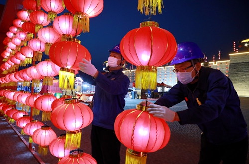 郯城供电：元宵花灯亮 佳节保电忙