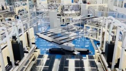 彩虹股份第二条G8.5玻璃基板生产线在合肥点火投产