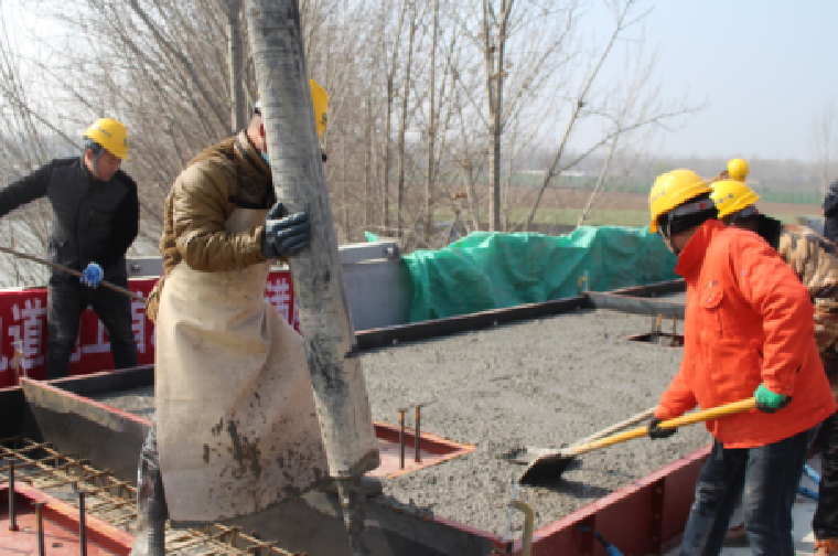 鲁南高铁菏兰段开始进行无砟轨道施工