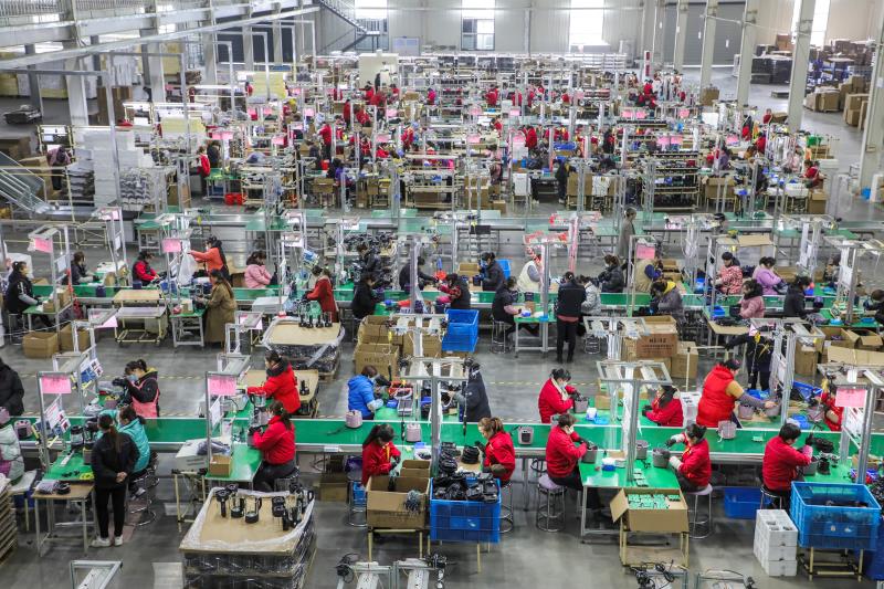 山东滕州：家门口就业 