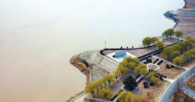 外眼看山东·央媒一周图片撷英|齐鲁春花艳 陆海春耕忙