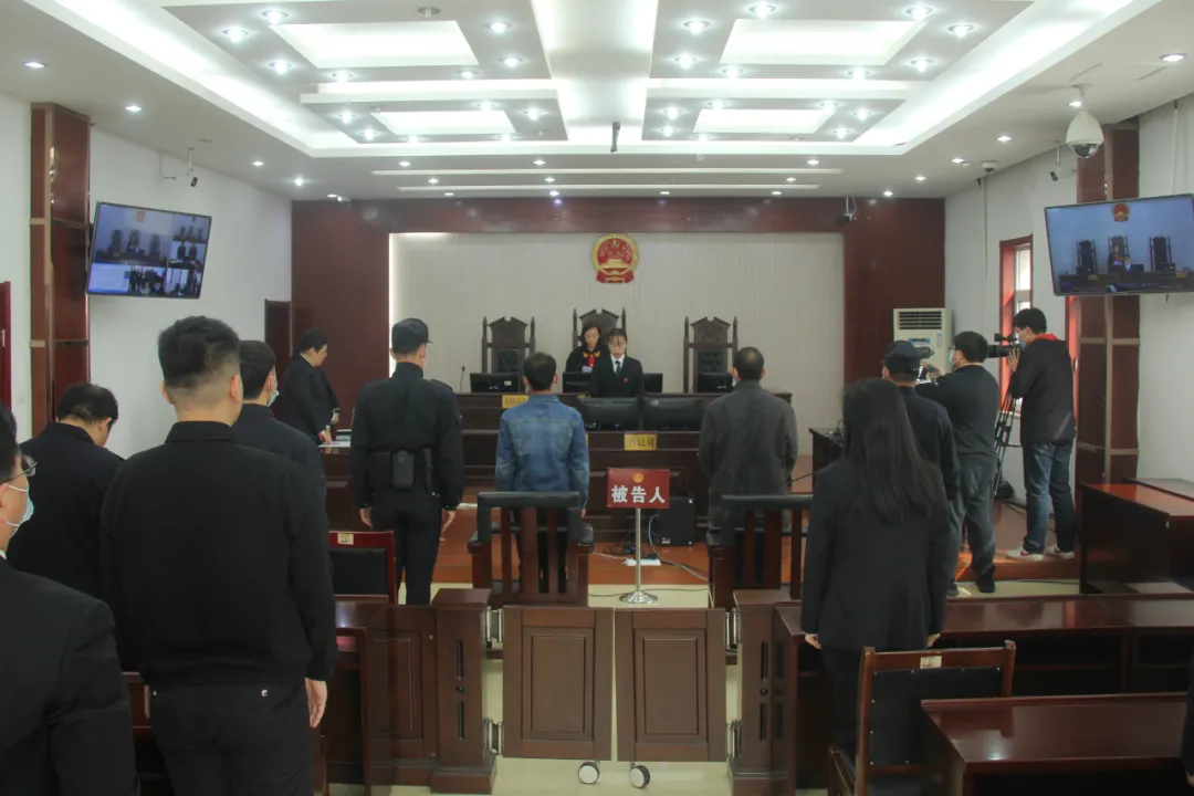 山东首例袭警罪，法院当庭宣判刑罚！