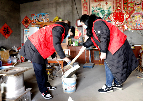 沂水农商银行发扬“三牛”精神  助力普惠金融