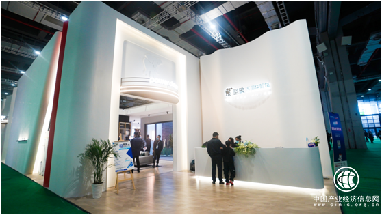 圣象家居亮相上海建博会，开启“定制美好生活”空间解决方案新定义