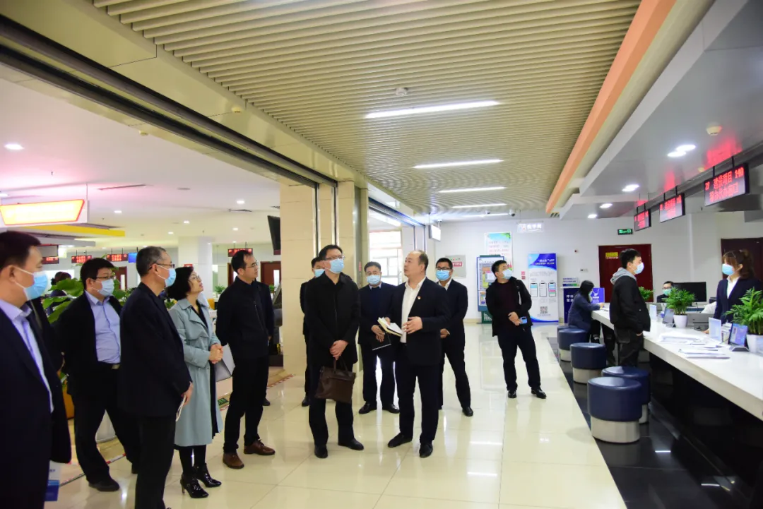 滨州市行政审批服务局来德州市调研工程建设项目审批制度改革