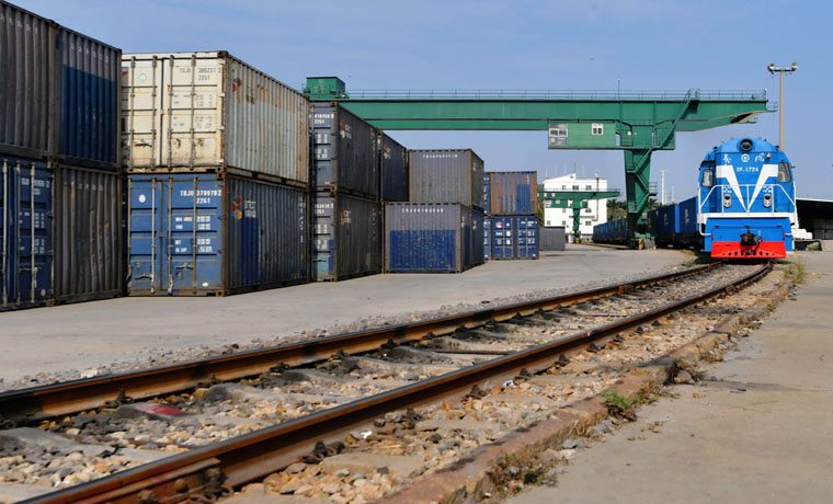 厦门：中欧班列为经济发展添力助威 