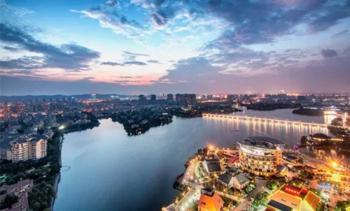 江宁二十年，完美晋升头部板块