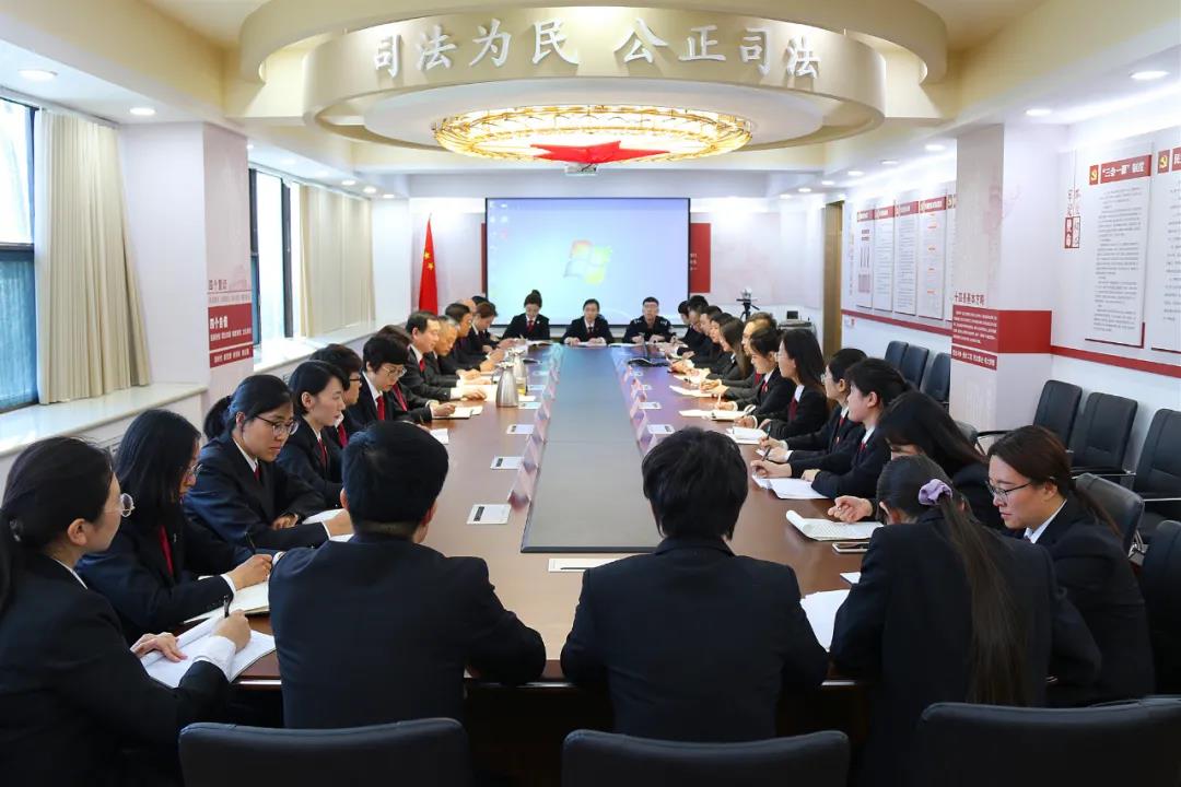 青春心向党，奋进新征程——德城区法院召开五四青年干警座谈会