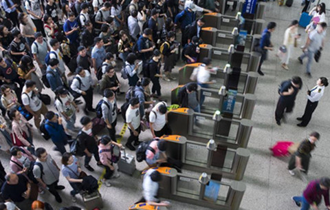 铁路、机场“五一”客流强劲增长