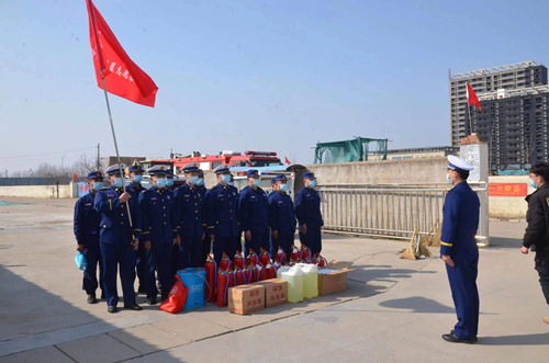 临沂高新区消防救援大队:走访慰问老党员