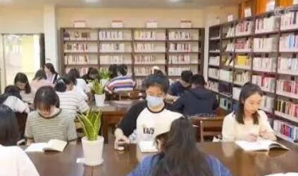 我国文盲率由4.08%下降为2.67% 人口素质不断提高