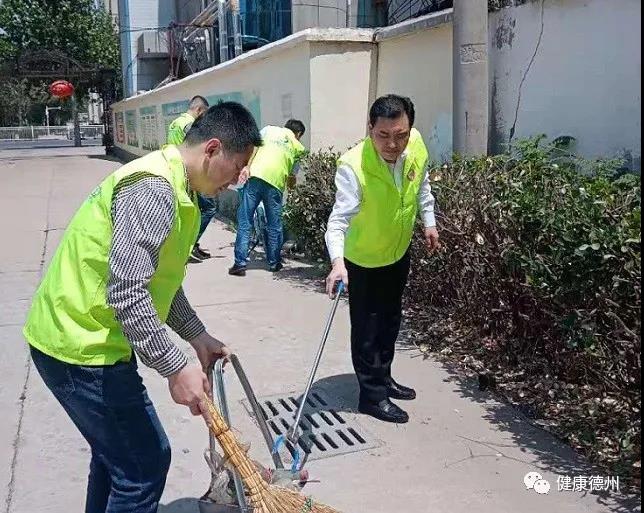 德州市卫生健康委党组书记、主任常树风带队到网格帮扶社区督导国家文明城市创建和国家卫生城市复审工作