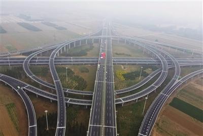 京雄高速(河北段)5月底通车 雄安“四纵三横”高速路网加速成型