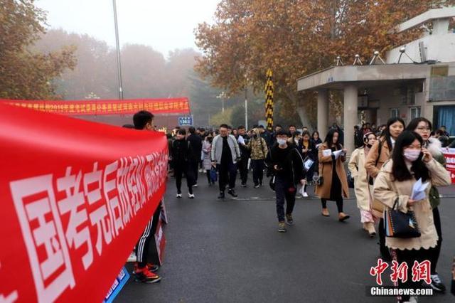 2021国考将补录近2000人 这些考生有“捡漏”的机会！