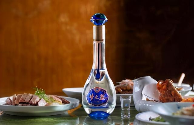 不断创新改革，洋河梦之蓝水晶版显“晶彩”