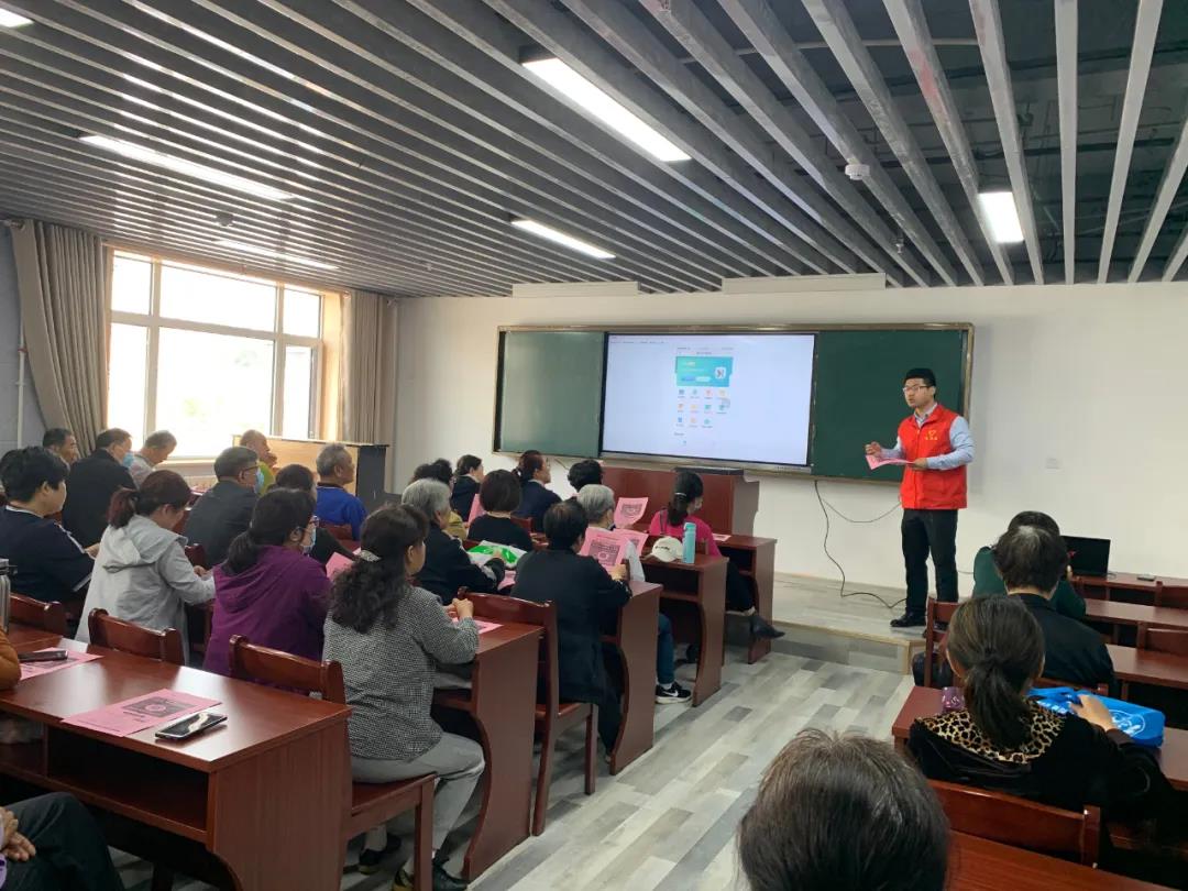德州市中医院开展庆祝建党100周年系列活动之“智慧助老”志愿服务活动走进老年大学东校区