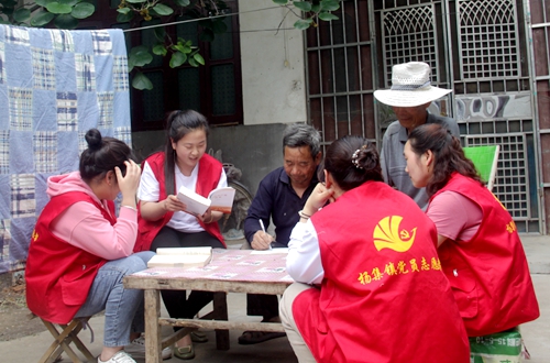 郯城县杨集镇：“送学上门”党史学习教育“一个不能少”