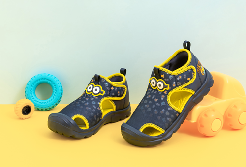 分阶段选儿童鞋，更科学的呵护宝宝双足