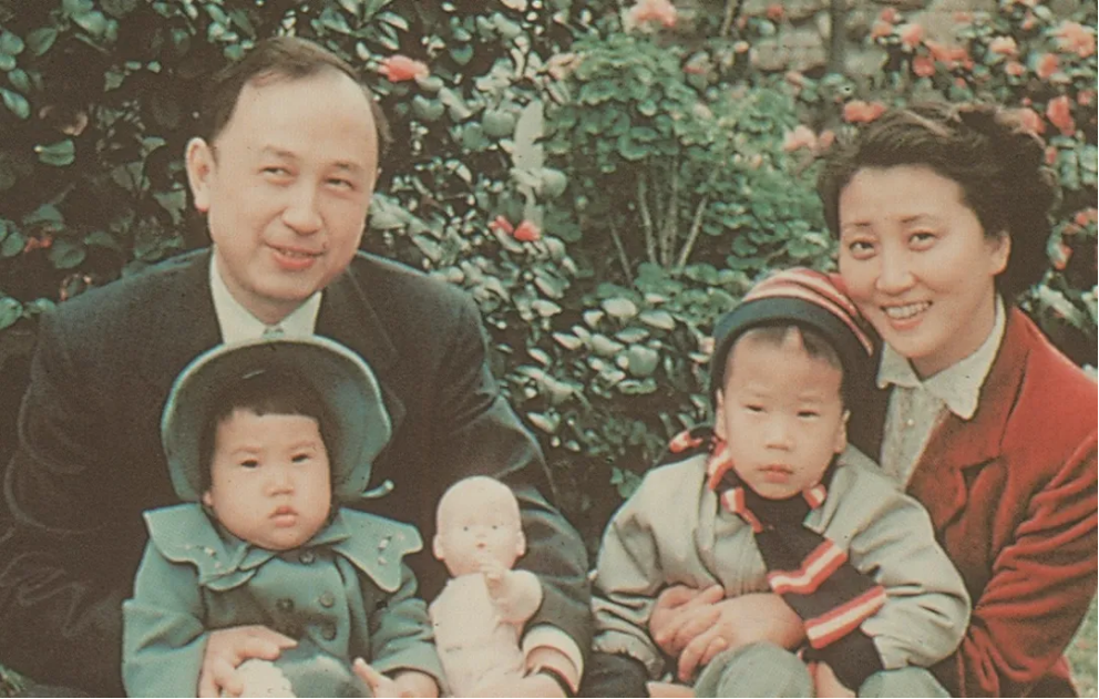 科学家们的入党申请书是这样写的