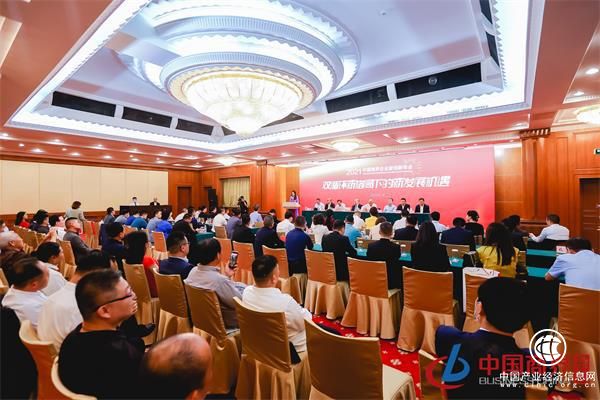 费埃哲睿智CEO王世今获“金典奖·中国商界巾帼企业家”称号