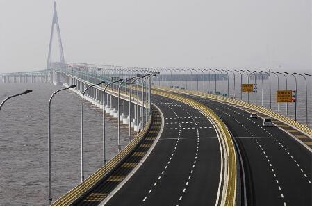 沈海高速：打通上合示范区国际大循环“最后一公里”