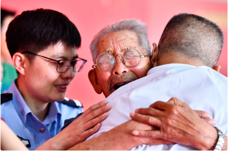 DNA技术，让90岁父亲58年后终见被拐儿子