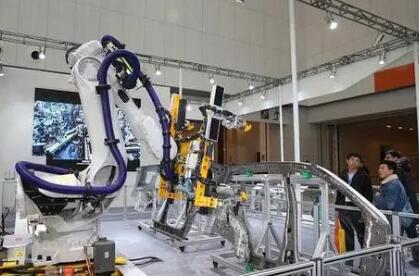 自主创新结硕果 天津工博会擦亮