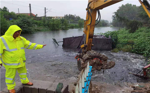 积极应对强降雨  坚守防汛第一线