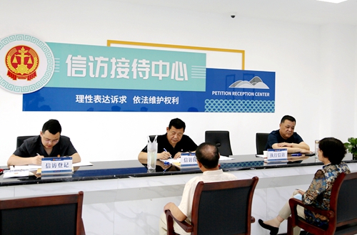 我为群众办实事|郯城法院院长王冠龙一日接访18起现场解纷受好评